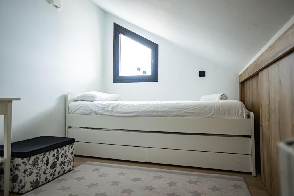 Holidays, Duplex 4, Gorbea *